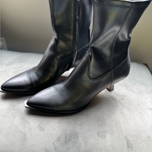 Dolce Vita Arya Boots - Black Pointed Toe and Kitten Heel Size 8 - Worn Once! - Picture 13 of 16